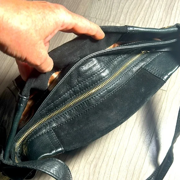 B. Makowsky leather and suede shoulder bag - Picture 5 of 8